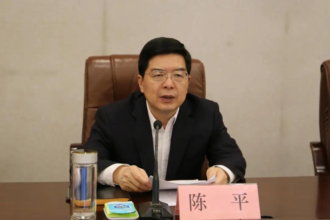 市委書記：誰讓企業(yè)不好過，我們就讓誰難過，誰給他們穿小鞋，我們就念誰的緊箍咒！