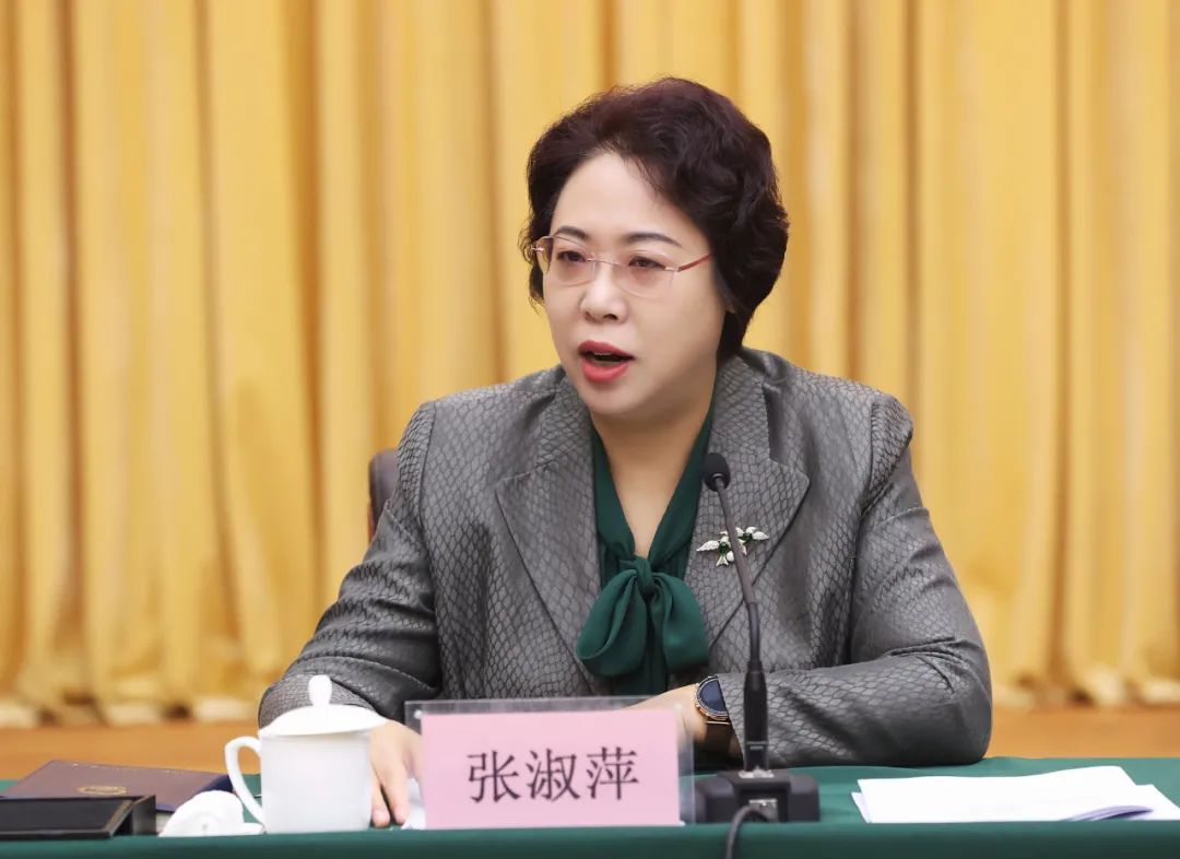 朝陽市委書記張淑萍告誡全市年輕干部：要算好政治賬、經(jīng)濟(jì)賬、名譽(yù)賬、家庭賬、親情賬、自由賬、健康賬