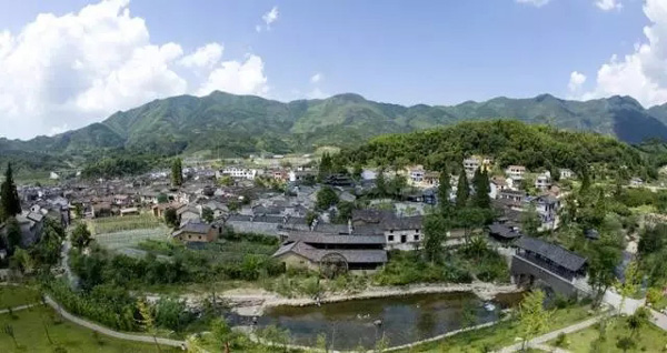王牌智庫||上官同君：鄉(xiāng)村振興戰(zhàn)略要兩手抓，一手抓基層黨建，一手抓投資落地